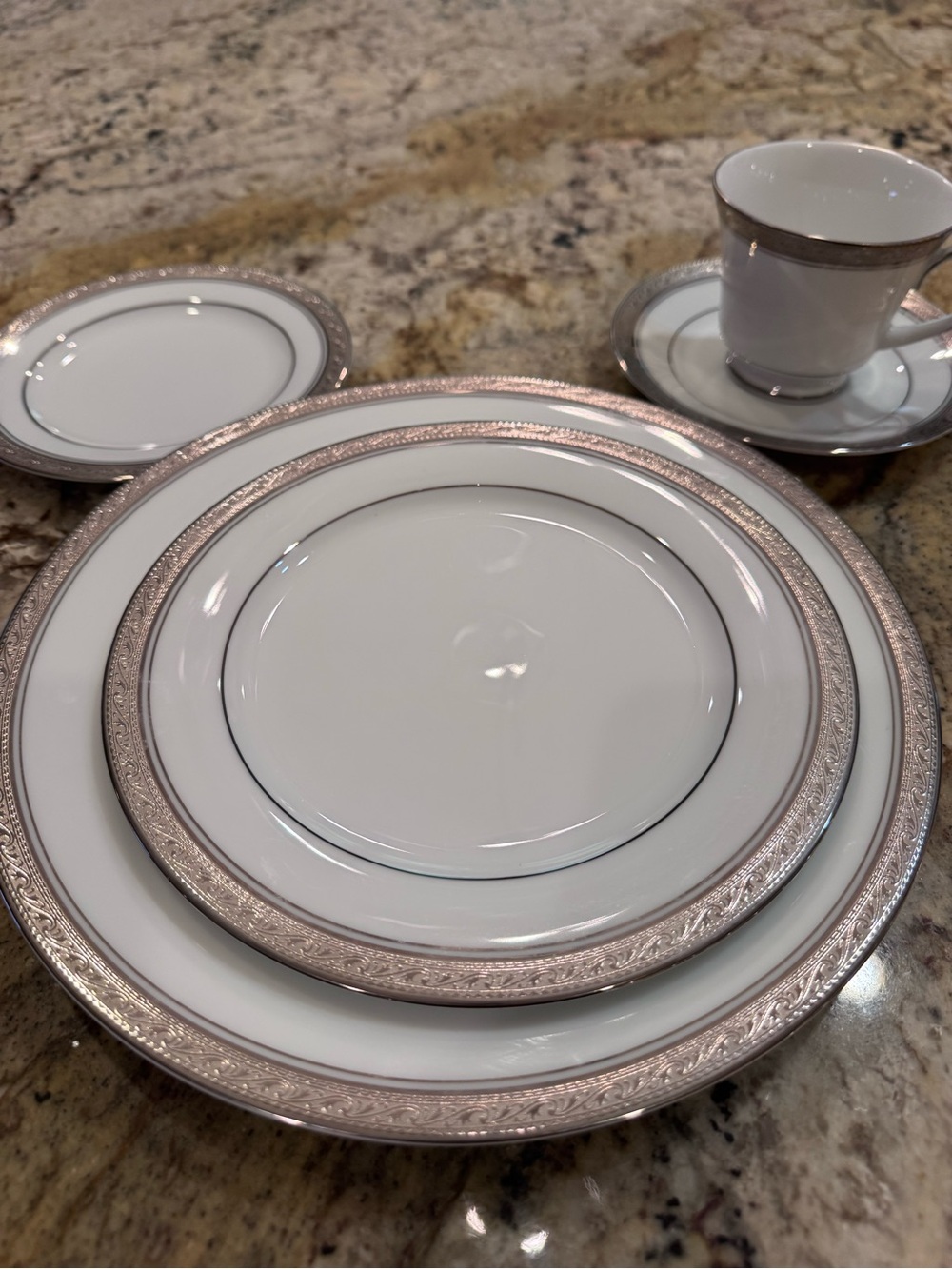 Noritake Crestwood Platinum Porcelain Dinnerware Set